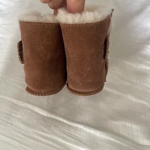UGG Erin Boot Baby in Chestnut - Picture 5 of 5